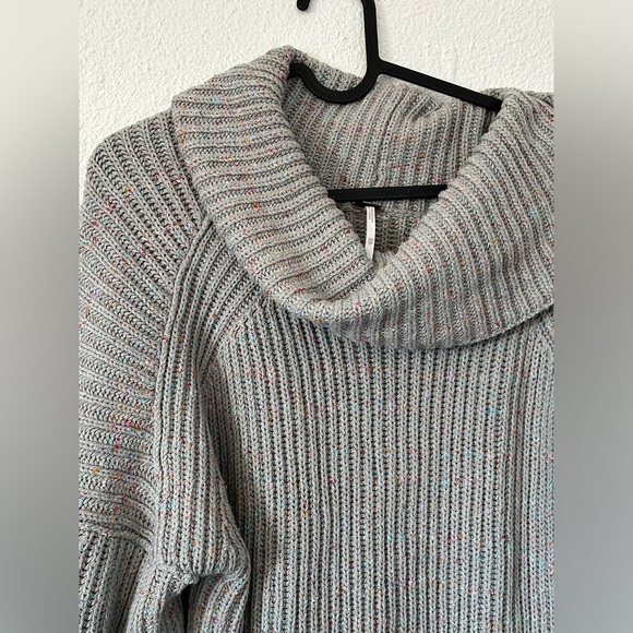 Free people Leo tunic sweater in silver gleam combo nwt sz XS - Picture 4 of 9